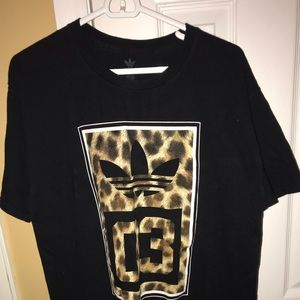 Black and yellow adidas cheetah t-shirt